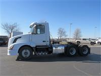 2014 Volvo VNL64T300