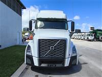2022 Volvo VNL64T760