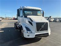 2023 Volvo VNR64T300