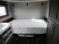 2023 Volvo VNL64T300