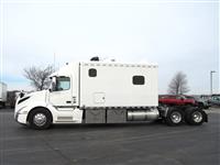 2023 Volvo VNL64T300