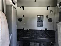 2022 Volvo VNL64T760