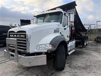 2022 Mack GR64B