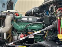 2019 Volvo VNL64T860