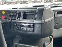 2019 Volvo VNL64T860