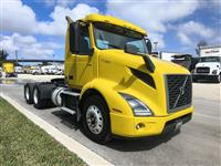 2020 Volvo VNR64T300