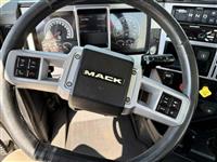 2020 Mack AN64T
