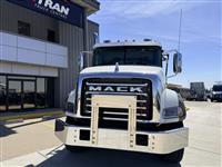 2026 Mack GRANITE 64B ROLL-OFF