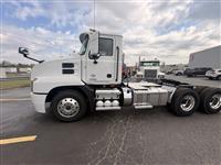 2022 Mack AN64T