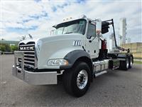 2022 Mack GR64B
