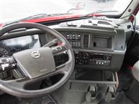 2021 Volvo VNR64T300