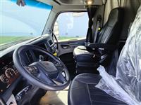 2023 Peterbilt 579