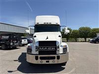 2022 Mack AN64T