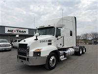 2022 Mack AN64T