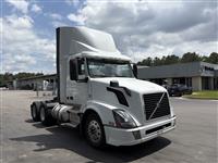 2016 Volvo VNL64T300