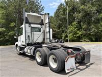 2016 Volvo VNL64T300