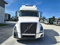 2025 Volvo VNL64T860