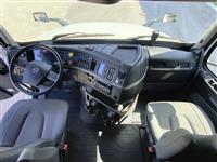 2025 Volvo VNL64T860
