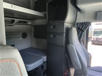 2025 Volvo VNL64T860
