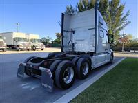 2025 Volvo VNL64T860