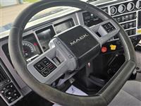 2024 Mack PI64T