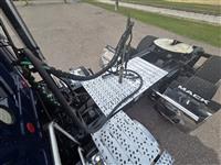 2024 Mack PI64T