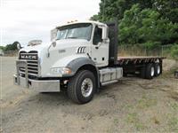 2022 Mack GR64B