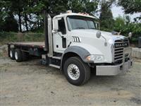 2022 Mack GR64B