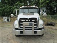 2022 Mack GR64B