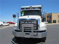 2014 Mack GU813