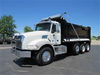 2014 Mack GU813