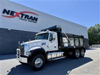 2017 Mack GU713