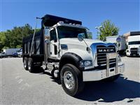 2017 Mack GU713