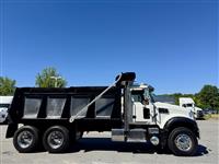 2017 Mack GU713
