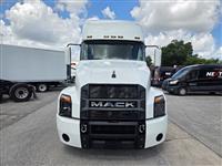 2020 Mack AN64T