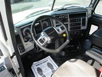 2022 Mack GR64B