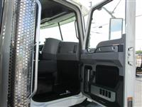 2022 Mack GR64B
