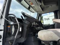 2020 Volvo VNL64T760