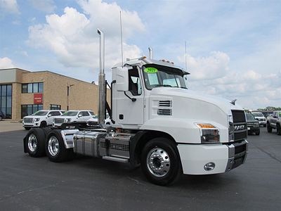 2021 Mack AN64T DAYCAB