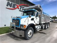 2004 Mack CV713