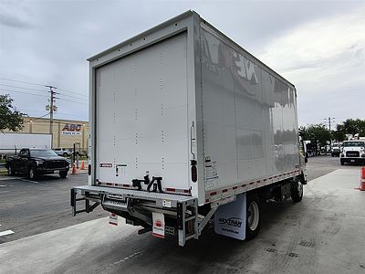 2027 Isuzu NPR-3Y354