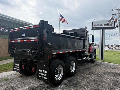 2026 Mack GR64FR