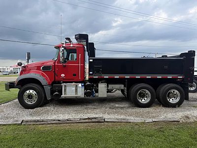 2026 Mack GR64FR