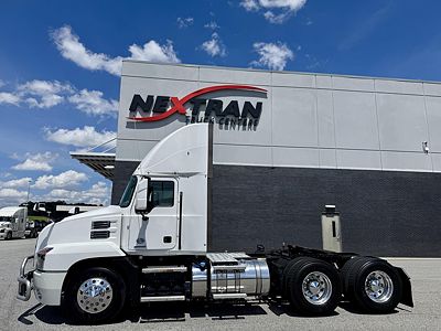 2022 Mack AN64T