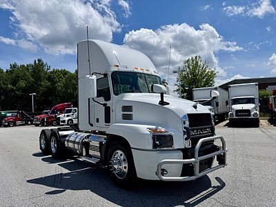 2022 Mack AN64T