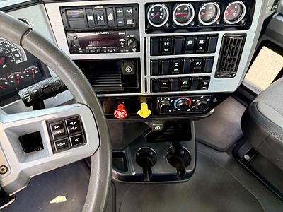 2022 Mack AN64T