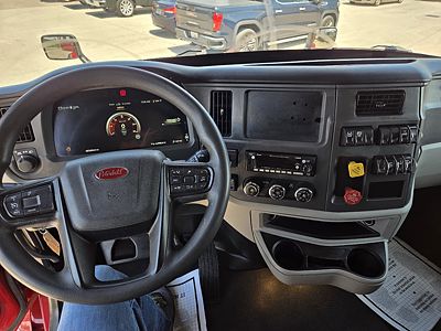 2023 Peterbilt 579
