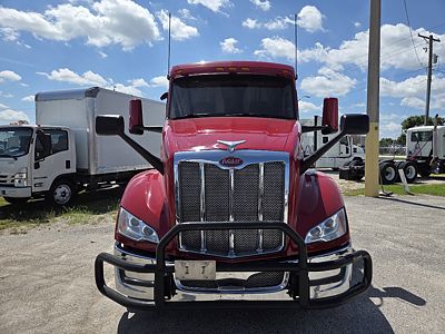 2023 Peterbilt 579