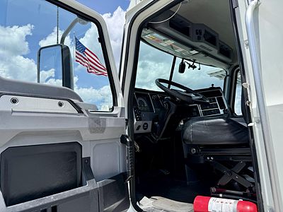 2022 Mack AN64T
