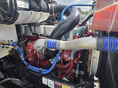 2017 Mack GU813